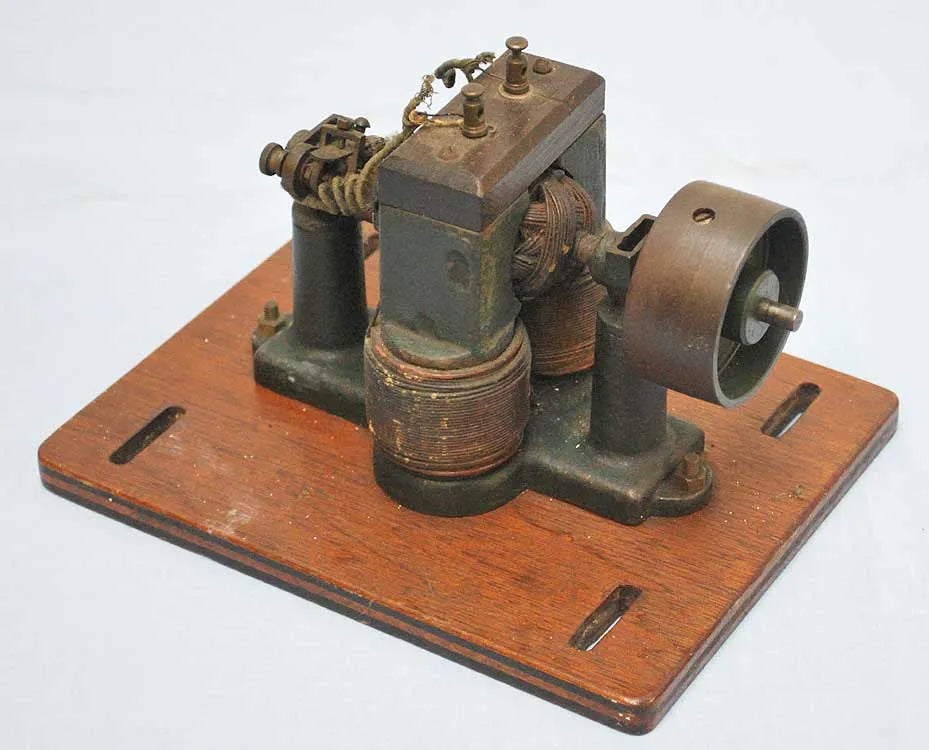 Old open frame model dynamo