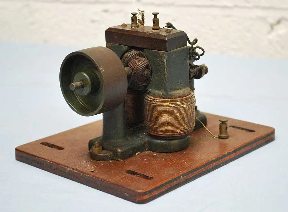 Old open frame model dynamo