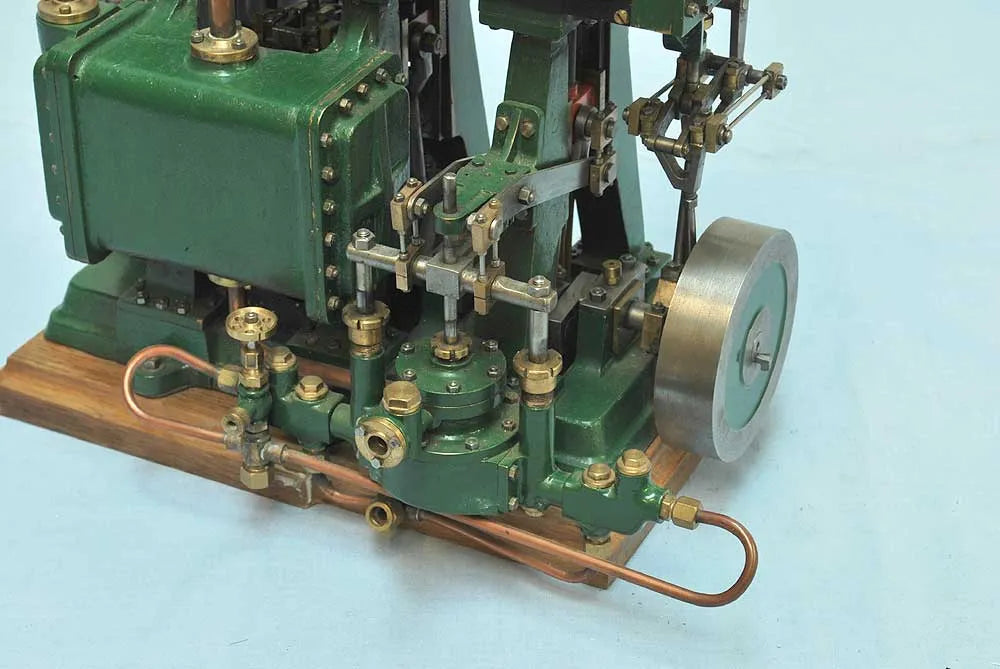 Triple expansion engine