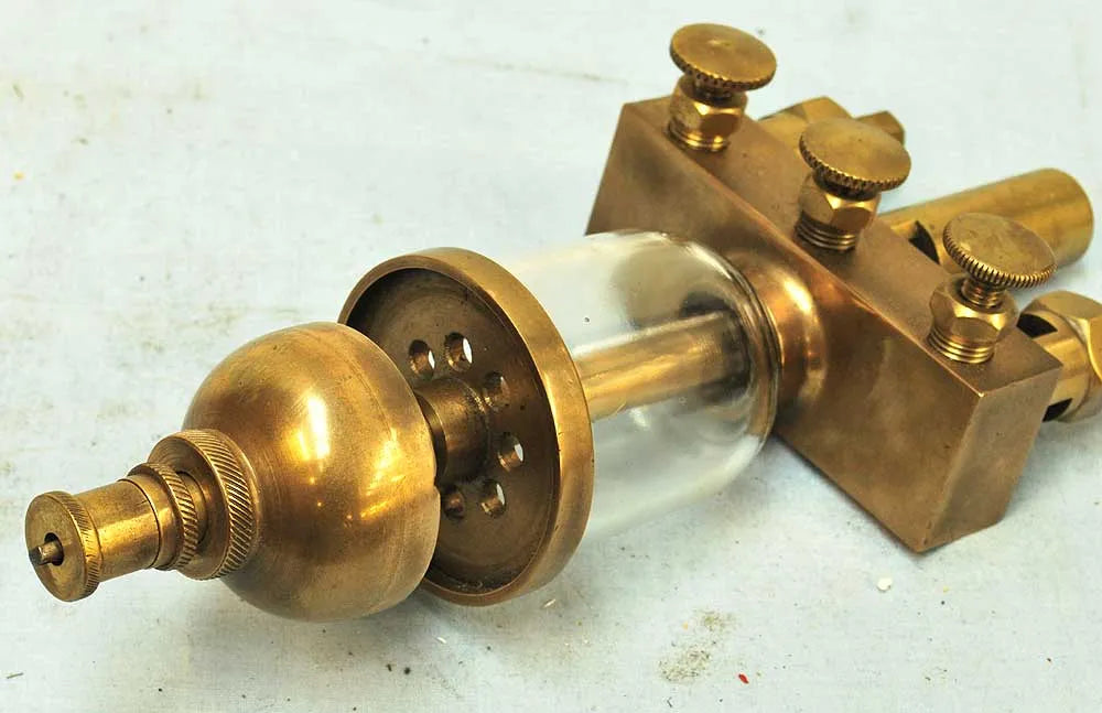 Three branch sight feed lubricator