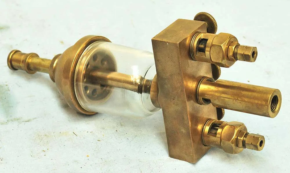Three branch sight feed lubricator
