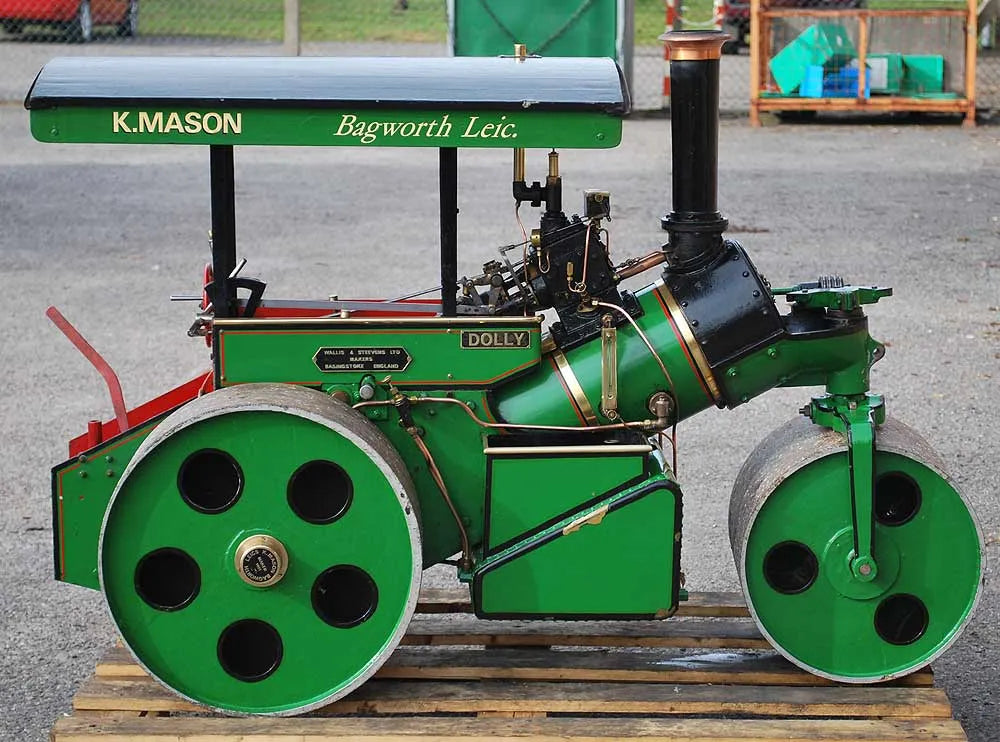 4 1/2 inch scale Wallis "Simplicity" roller