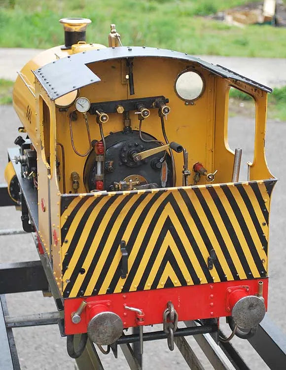 7 1/4 inch gauge Hawthorne Leslie 0-6-0