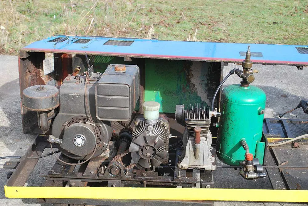 10 1/4 inch gauge petrol-hydraulic