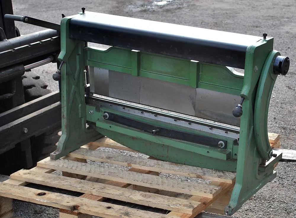 Axminster Power Tools metal folding machine