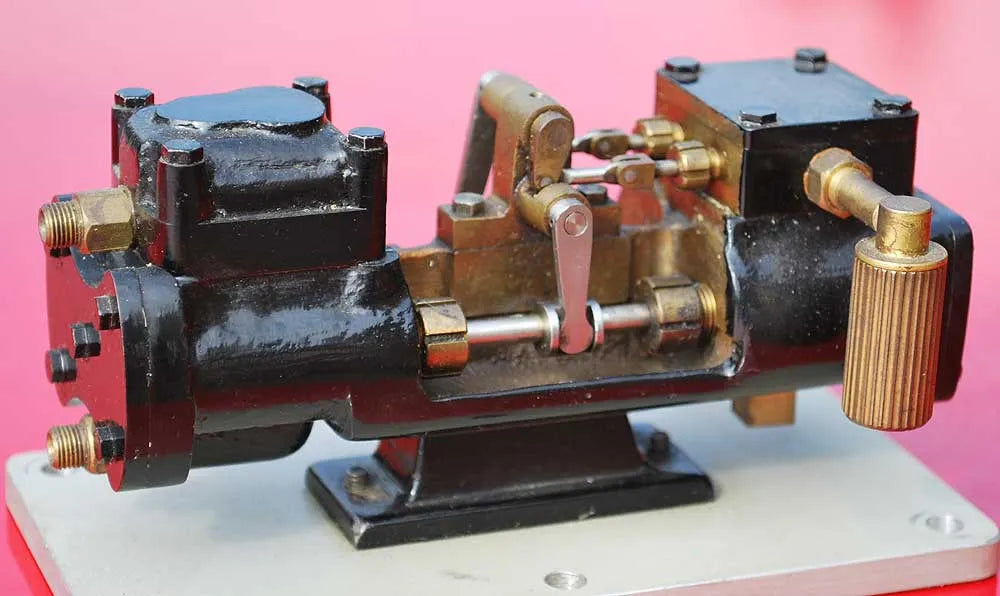 Horizontal steam pump
