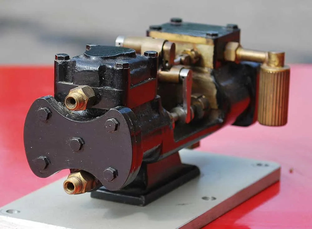 Horizontal steam pump
