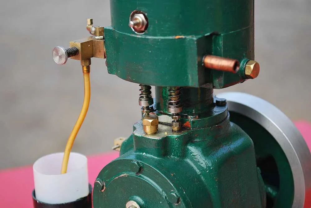 Junior 20cc vertical hopper cooled SV