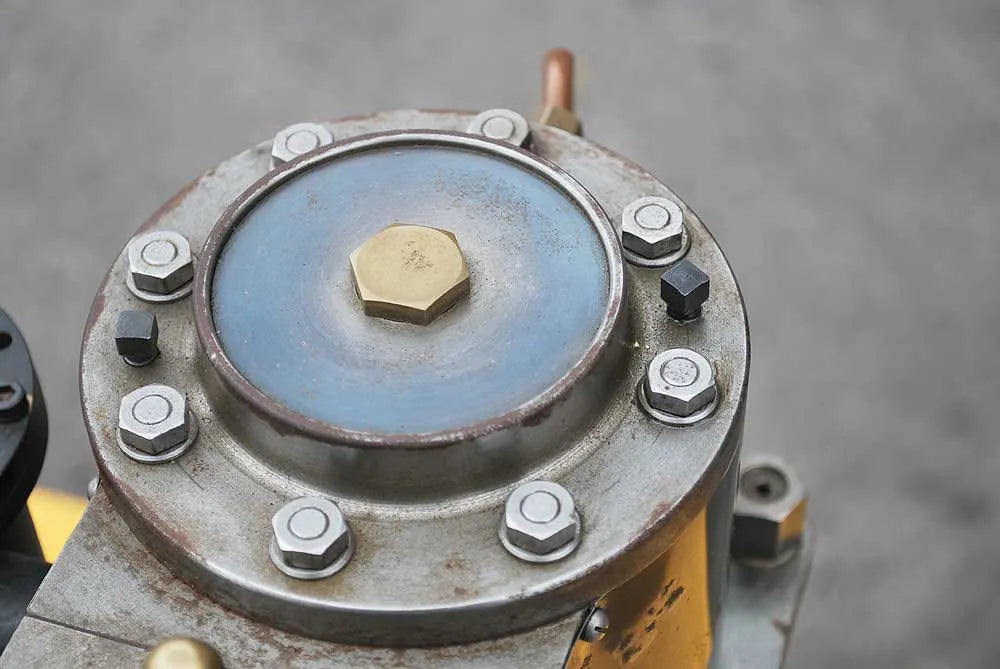 Greenly vertical engine with reversing gear