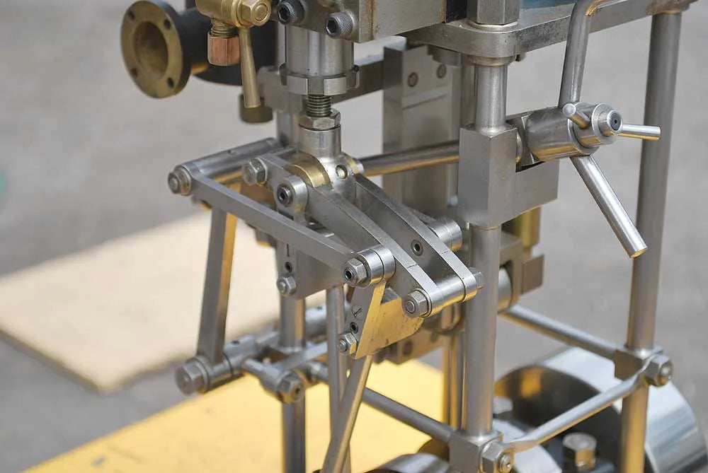 Greenly vertical engine with reversing gear