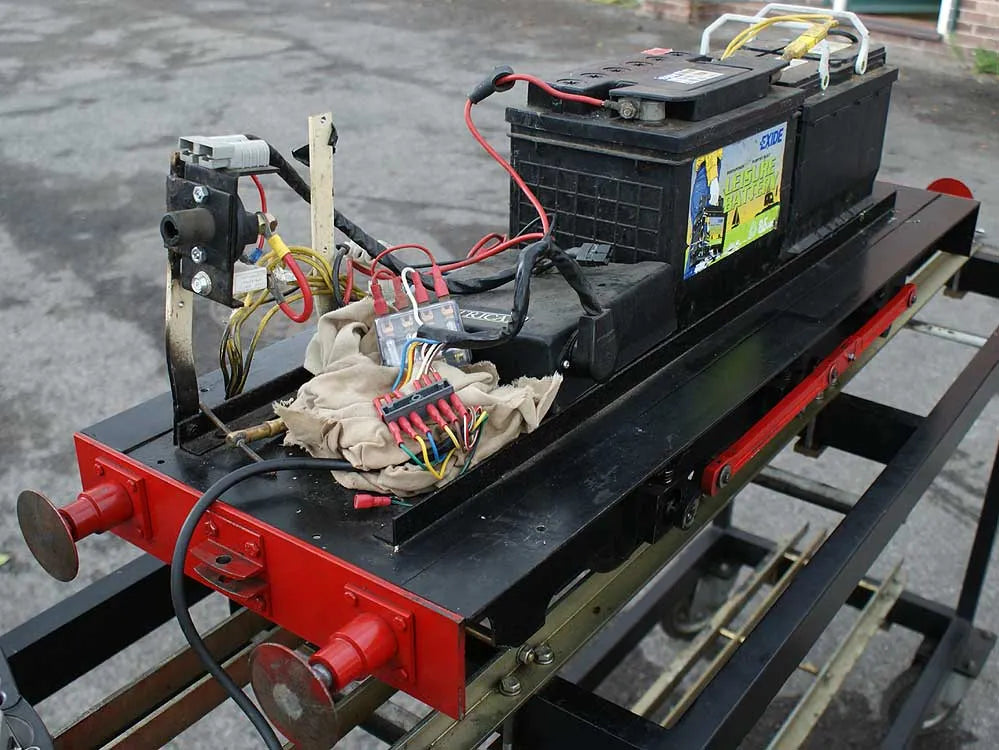 7 1/4 inch gauge battery-electric Class 08 shunter