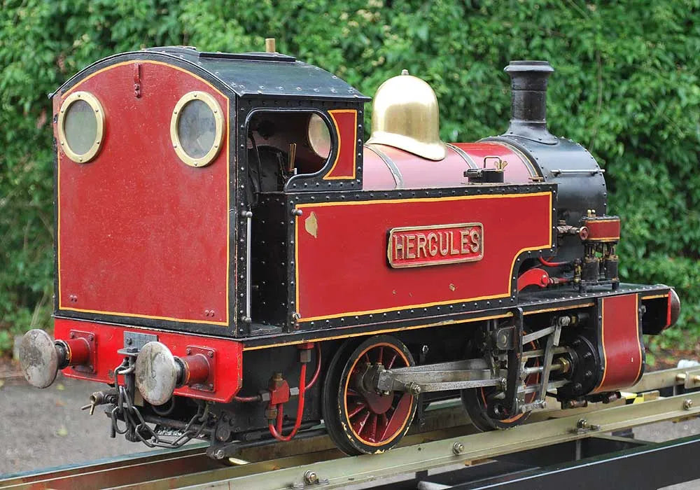 7 1/4 inch gauge "Hercules" with driving truck