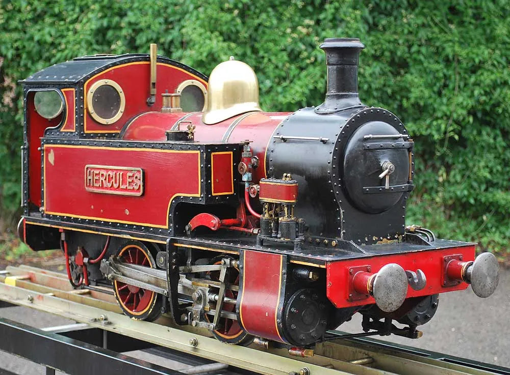 7 1/4 inch gauge "Hercules" with driving truck