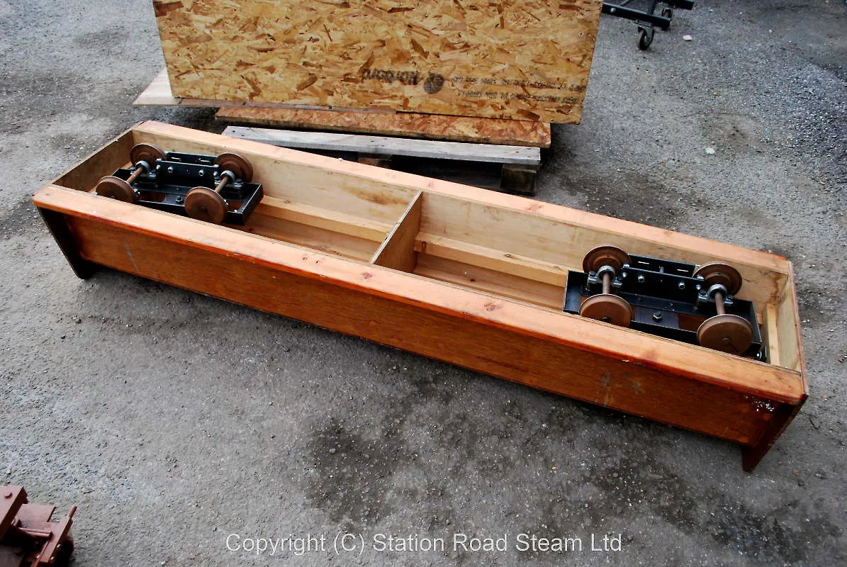 7 1/4 inch gauge bogie passenger wagon