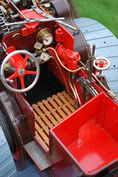 1 1/2 inch scale Allchin traction engine