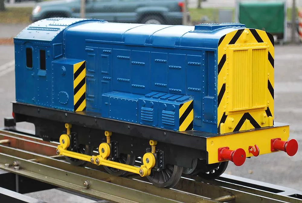 5 inch gauge Class 08 shunter