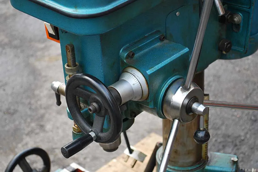 Naerok bench mill