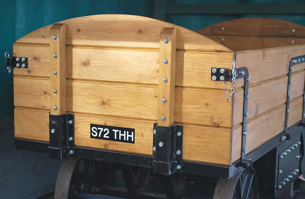 4 inch scale Garrett traction engine c/w trailers