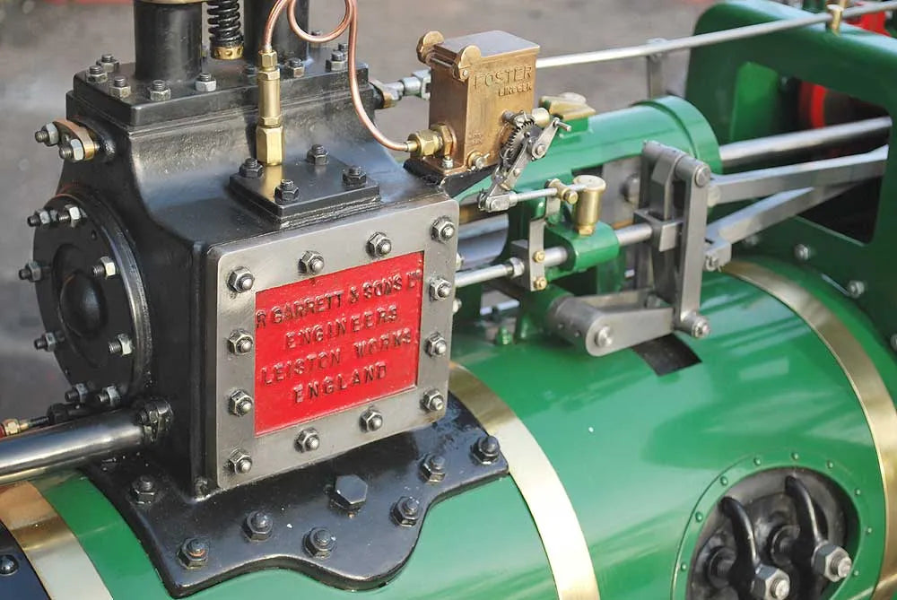 4 inch scale Garrett traction engine c/w trailers