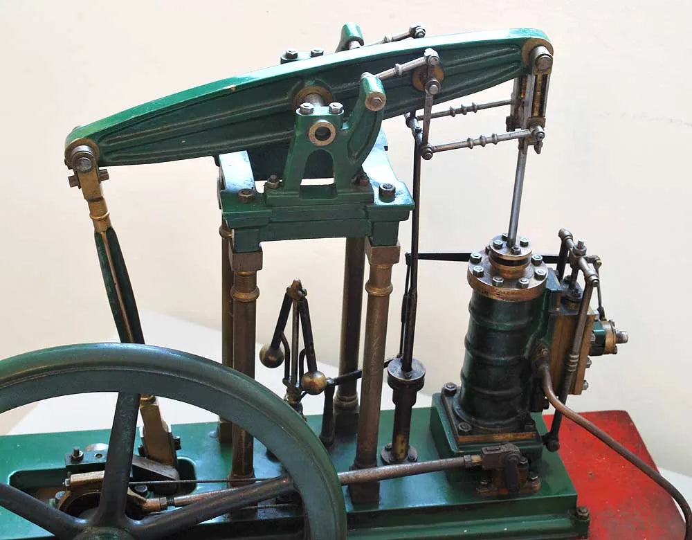 Four column beam engine