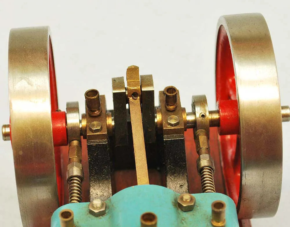 CMG horizontal cam-operated engine