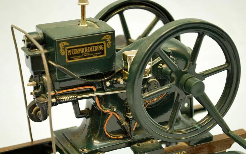 Display model John Deere open crank engine