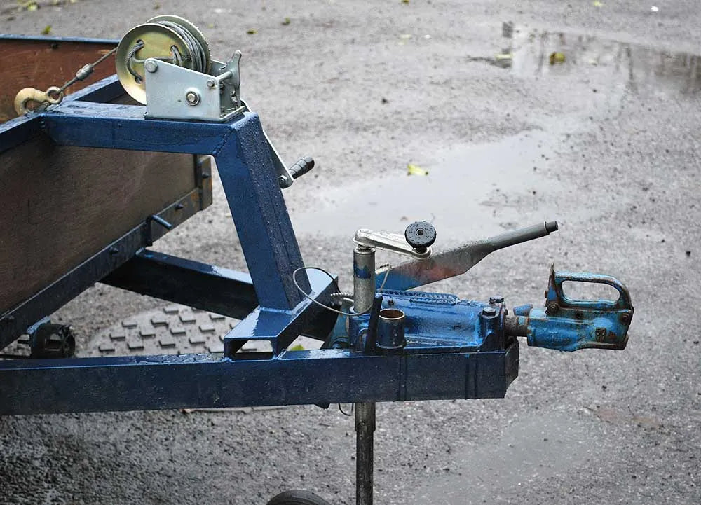 Four wheel trailer
