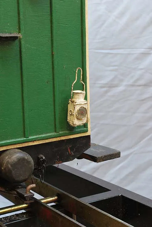 5 inch gauge 4 wheel box coach