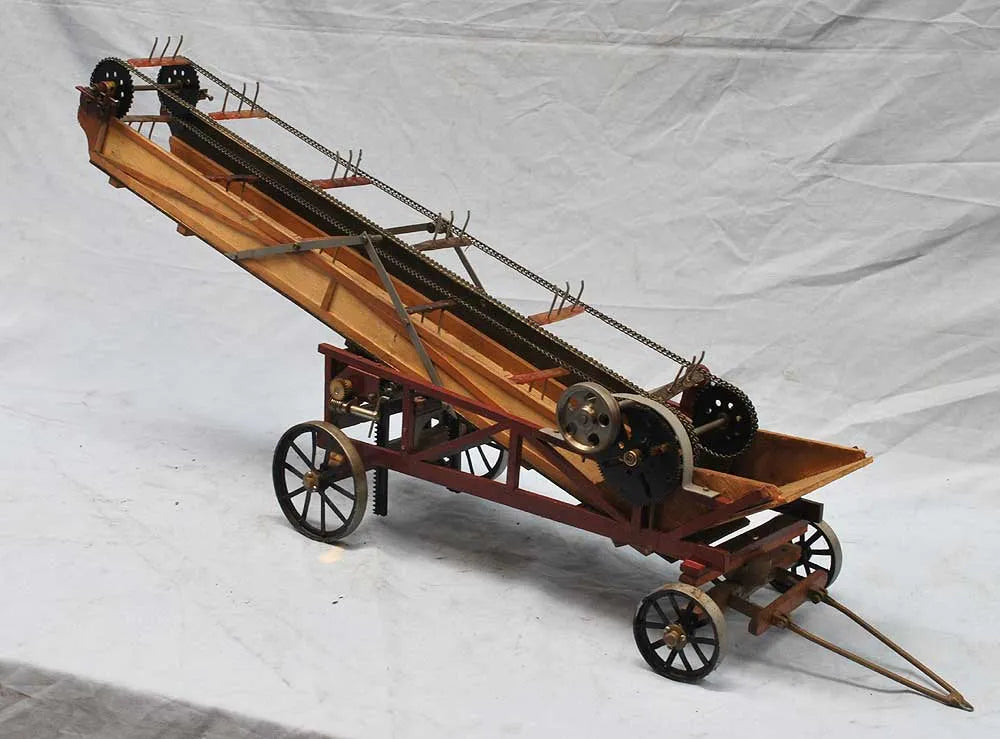 1 inch scale "Minnie" Traction engine with implements