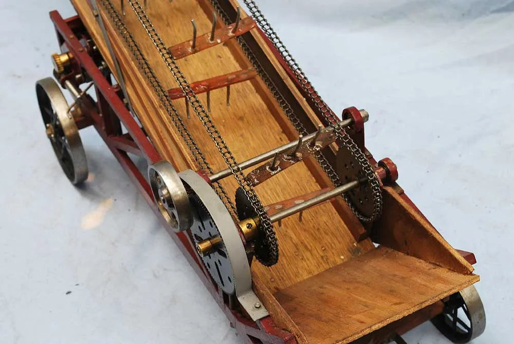 1 inch scale "Minnie" Traction engine with implements