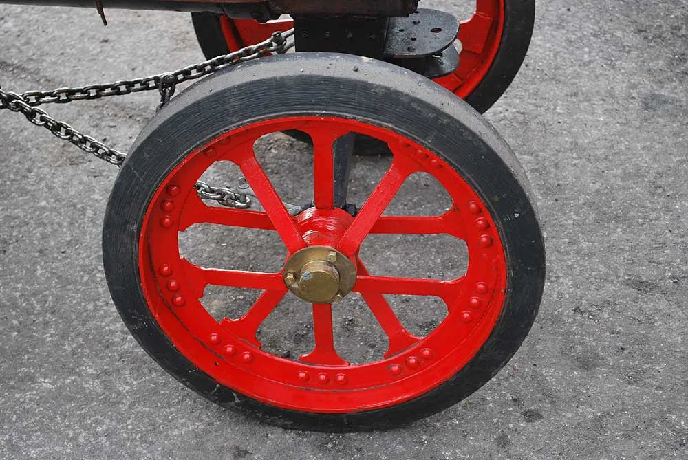 4 inch scale freelance traction engine