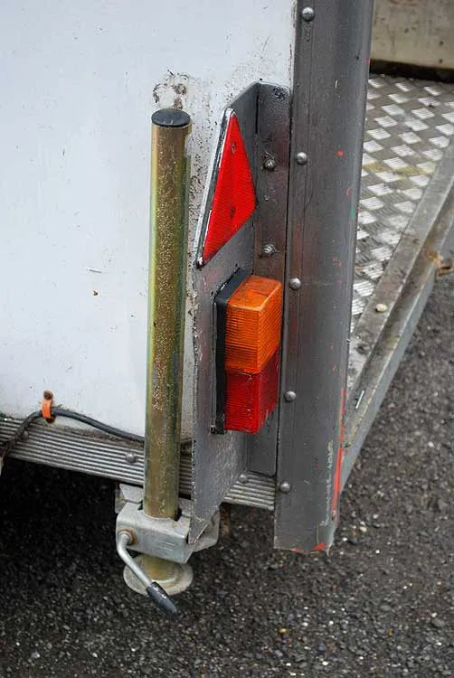 Four wheel box trailer
