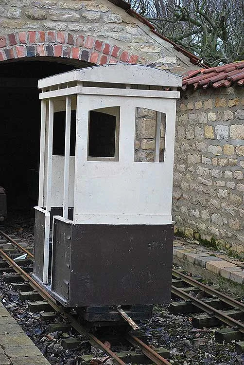 Two seat closed Emmett-style coach