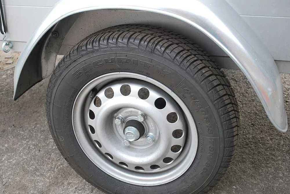 750Kg two wheel trailer