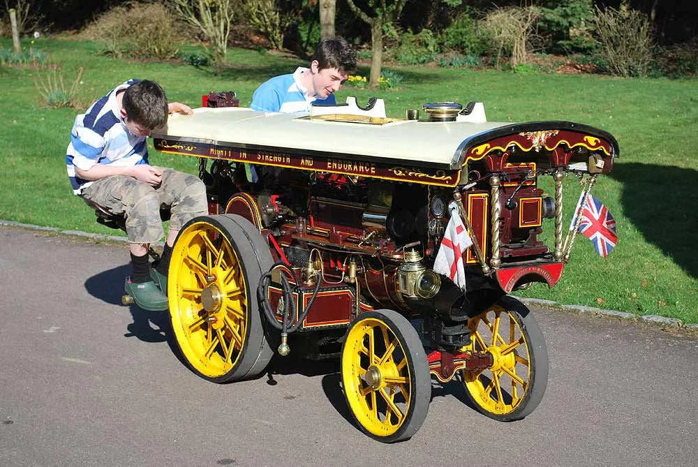 4 inch scale Fowler Showmans engine