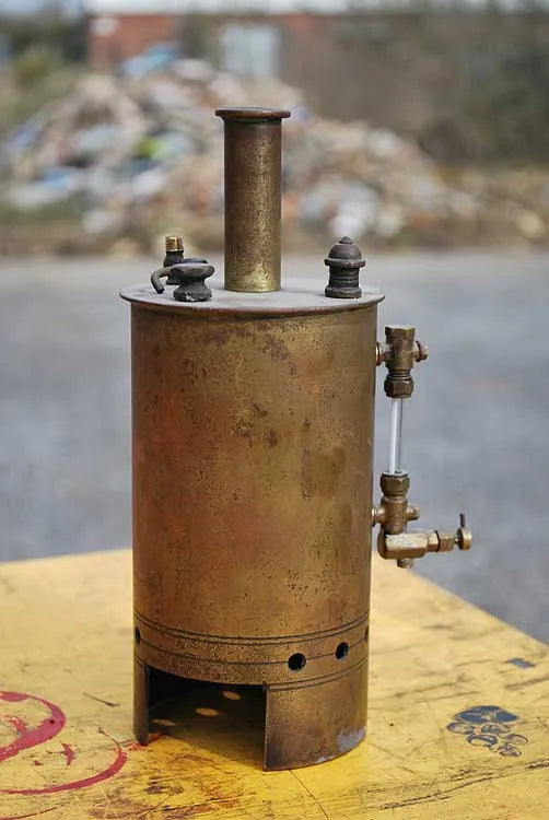 Small vertical single flue boiler