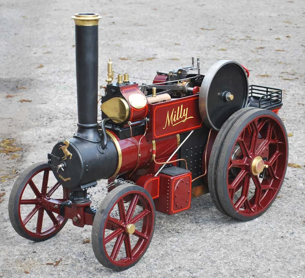 Maxitrak Aveling traction engine