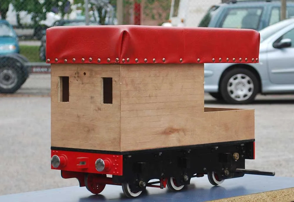 5 inch gauge ground level driving truck (red seat, 4 wheels)