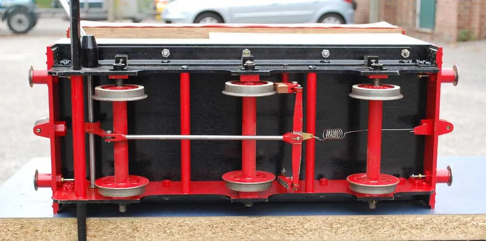5 inch gauge ground level driving truck (red seat, 4 wheels)