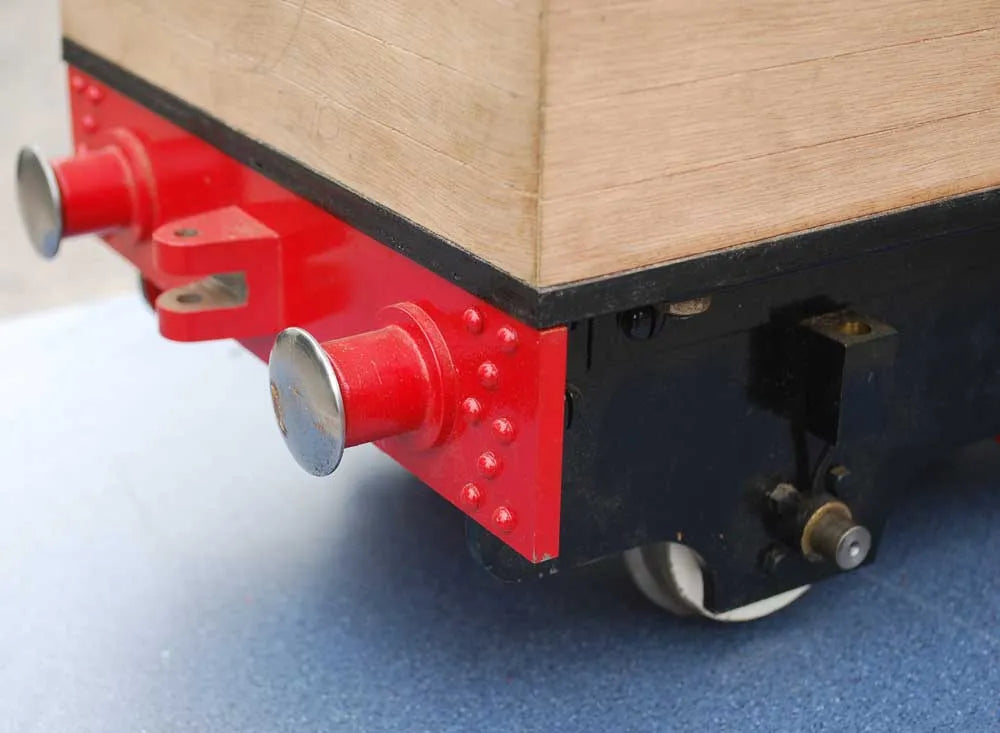 5 inch gauge ground level driving truck (red seat, 4 wheels)