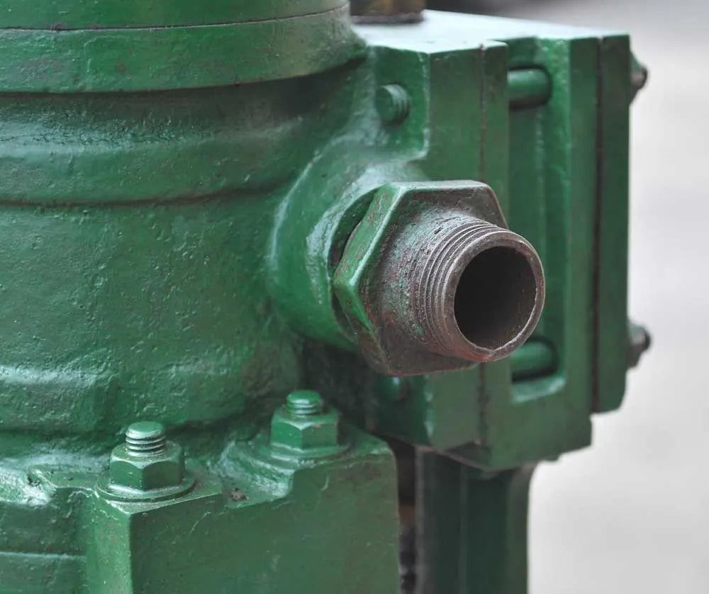 Victorian vertical engine with reversing gear