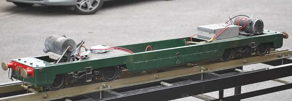 5 inch gauge Maxitrak Warship "Highflyer"