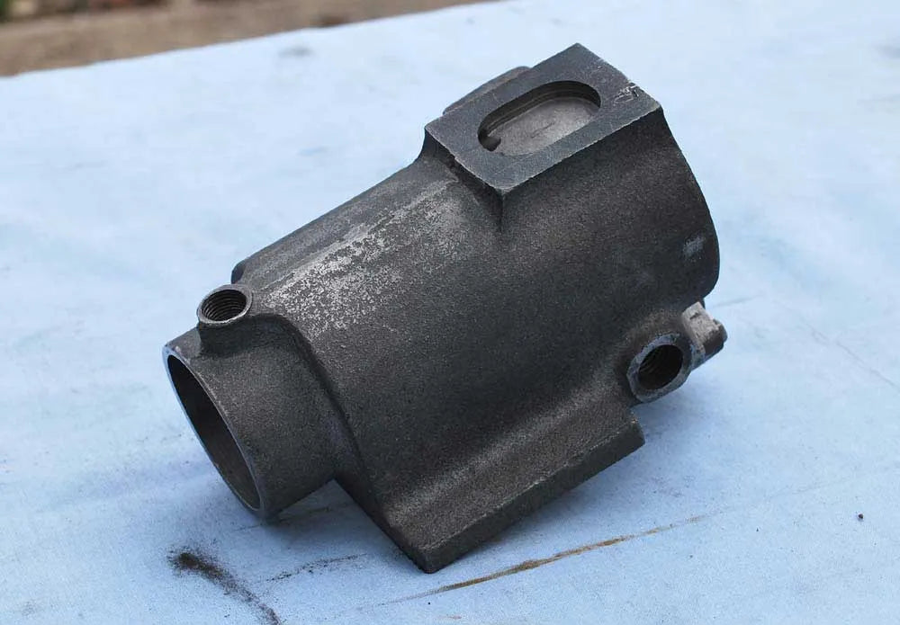 Part-built Gardner open crank engine