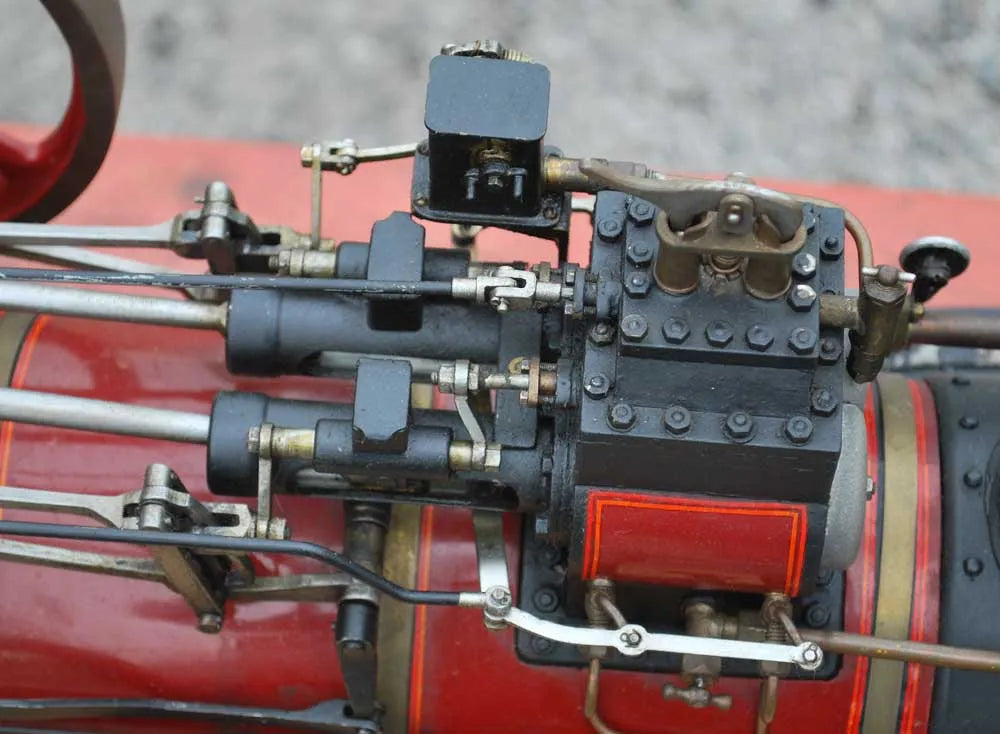 1 1/2 inch scale Aveling & Porter traction engine