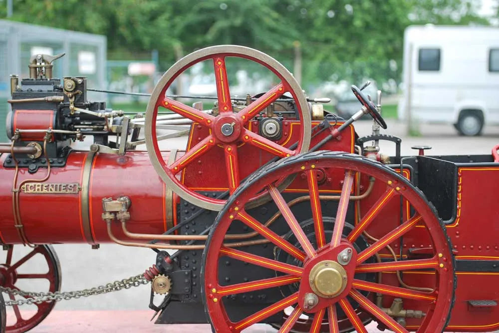 1 1/2 inch scale Aveling & Porter traction engine