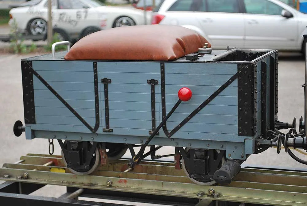 7 1/4 inch gauge "Jessie" with driving truck