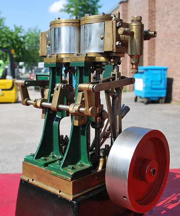 Vertical compound launch engine