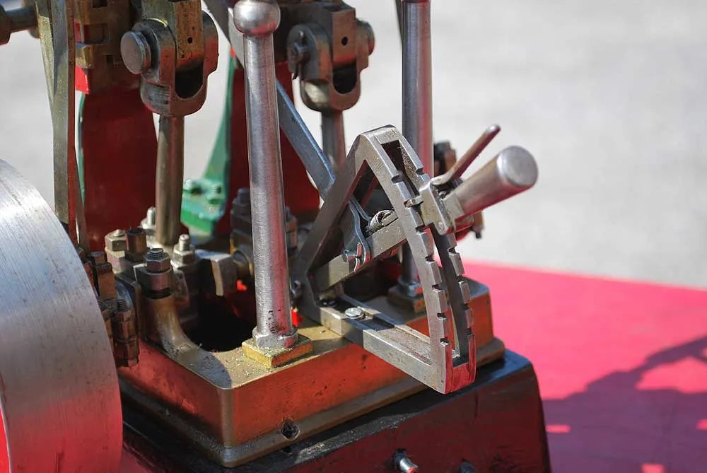 Vertical compound launch engine