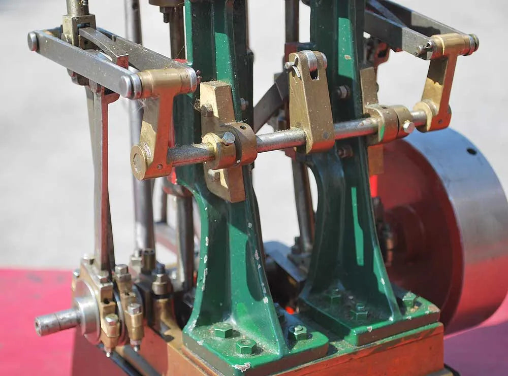 Vertical compound launch engine