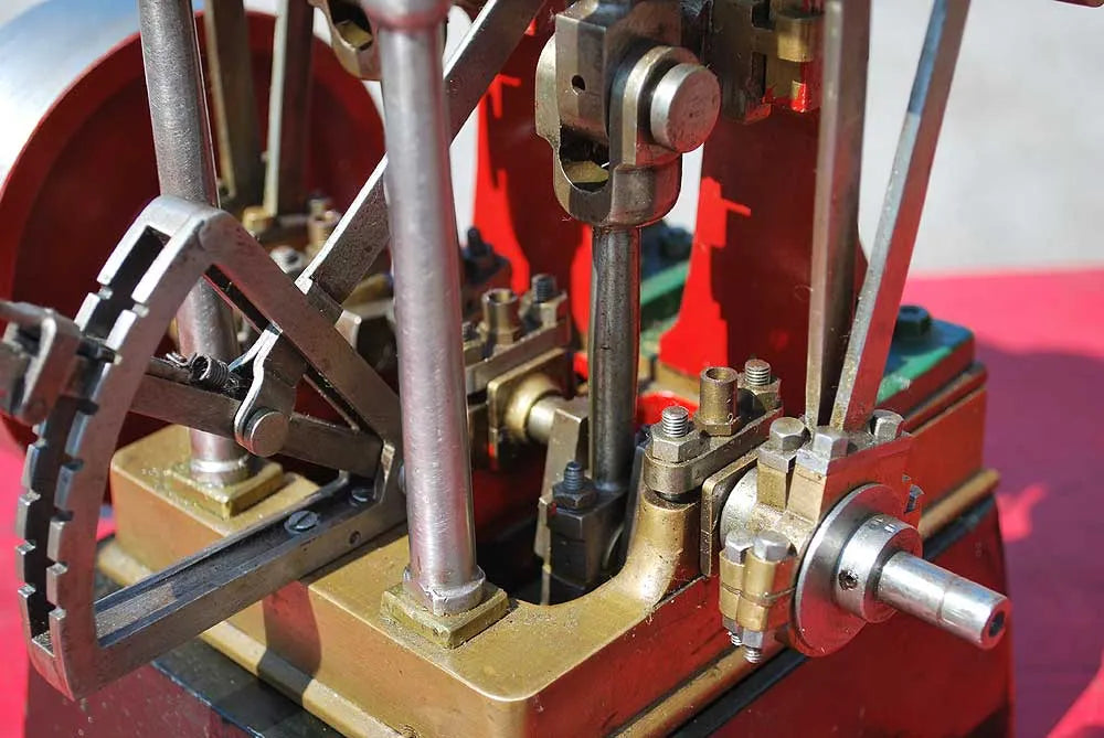 Vertical compound launch engine